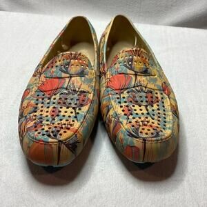 Floafers tan floral size 9